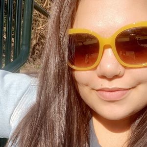 Meet your Posher, Marissa